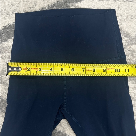 Lululemon women’s leggings size 2 dark blue navy blue - Picture 9 of 9